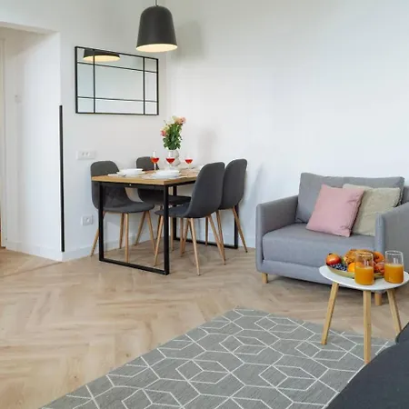 Horizon Penthouse - Sala Palatului I Cheap Parking I Big Balcony 公寓