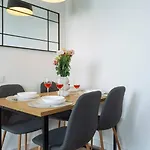 Horizon Penthouse - Sala Palatului I Cheap Parking I Big Balcony * Bukarest