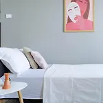 Horizon Penthouse - Sala Palatului I Cheap Parking I Big Balcony Lägenhet