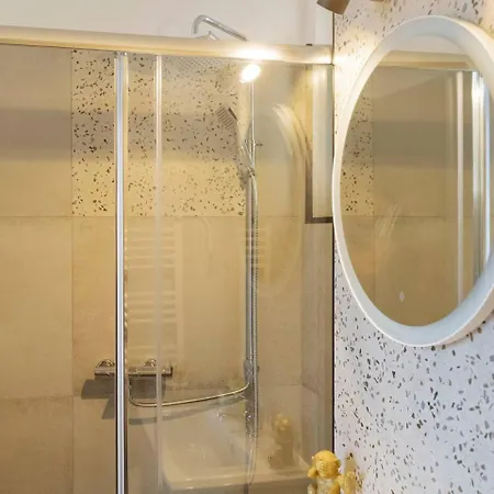 Horizon Penthouse - Sala Palatului I Cheap Parking I Big Balcony Apartment Bucharest