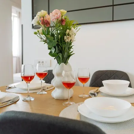 Horizon Penthouse - Sala Palatului I Cheap Parking I Big Balcony Apartment *